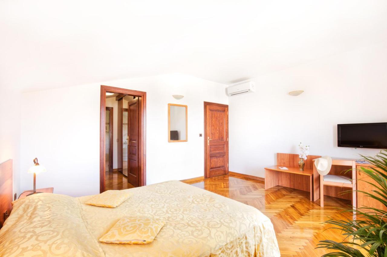 Villa Sveta Eufemija Bed End Breakfast II ロヴィニ エクステリア 写真